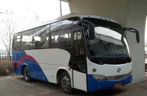 33 Kursi Bus Wisata Bekas Bus Pelatih Penumpang Mesin YC Merek Lebih Tinggi
