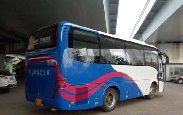 33 Kursi Bus Wisata Bekas Bus Pelatih Penumpang Mesin YC Merek Lebih Tinggi