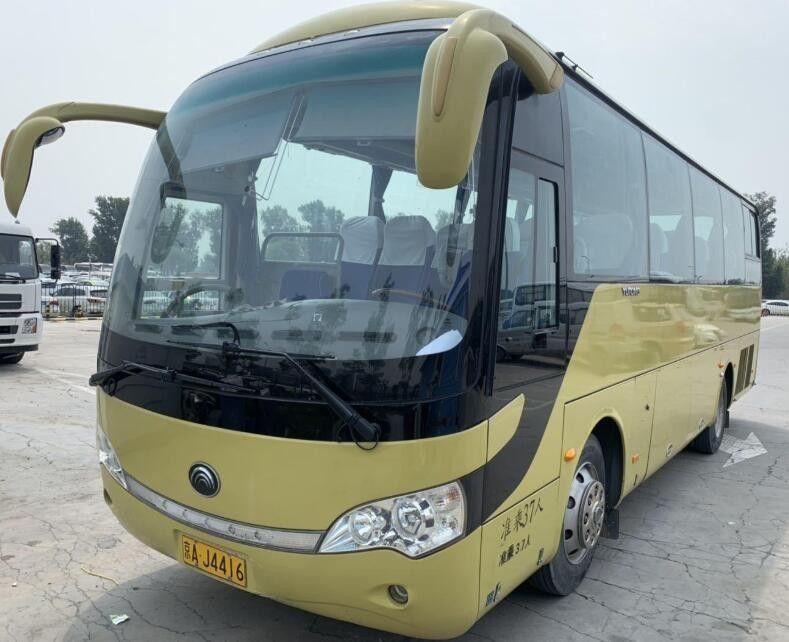 Bus Komersial Bekas Tahun 2017 / ZK6888 37 Kursi Bus Pelatih Bekas Panjang Bus 8774mm