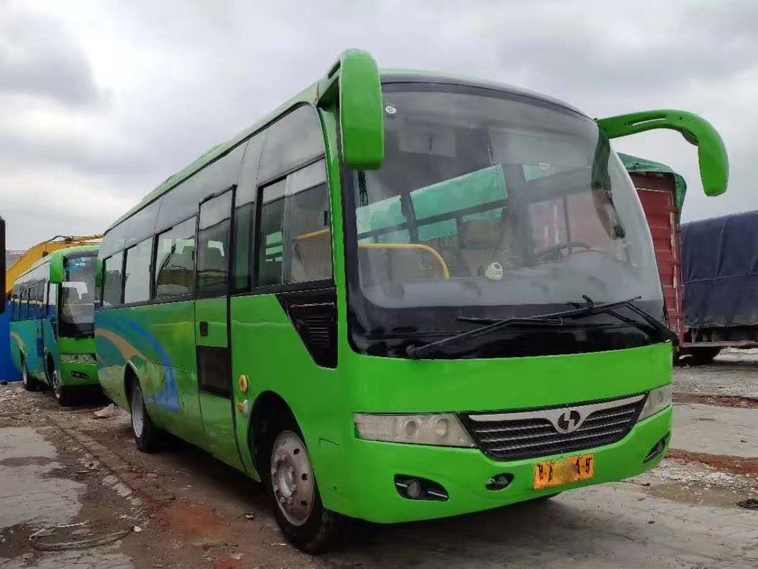 Drive Sisi Kiri Hijau Bus Pariwisata Tangan Kedua 35 Kursi Diesel Euro IV 8045mm Panjang