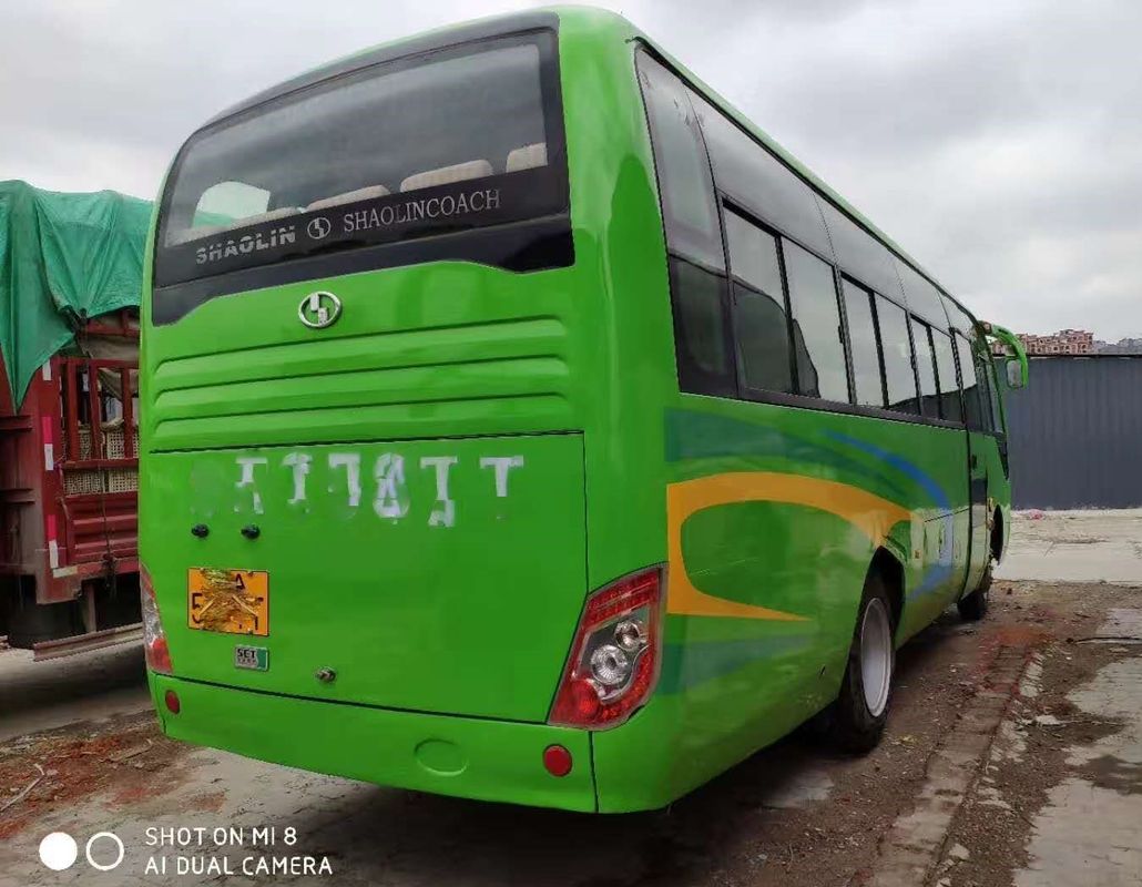 Drive Sisi Kiri Hijau Bus Pariwisata Tangan Kedua 35 Kursi Diesel Euro IV 8045mm Panjang