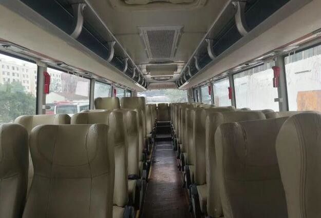 2013 Tahun Digunakan Yutong Bus Zk6125 Model Bus 57 Kursi Dengan Airbag Aman / Toilet