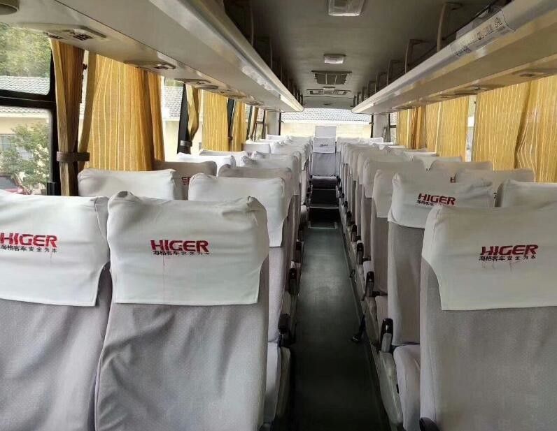 Panjang 10m Mesin Diesel Yang Digunakan Pelatih Bus 2013 Tahun 47 Kursi Higer Brand