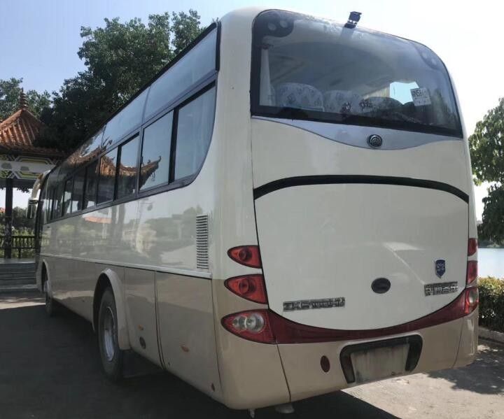 Bus Pariwisata Tangan Kedua Tahun 2010 47 Kursi Digunakan Bus Coach Model Yutong Zk6100