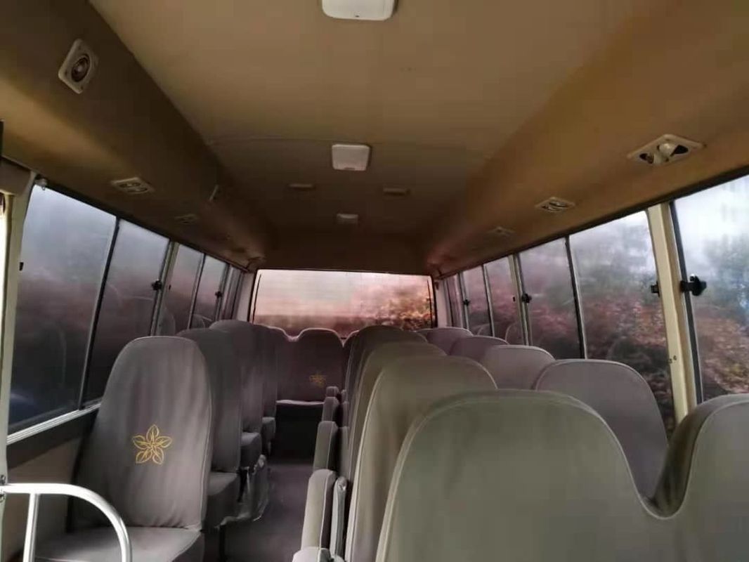 Mesin Diesel 1HZ Toyota Digunakan Coaster Bus 30 Kursi Manual Gear Box Dengan AC