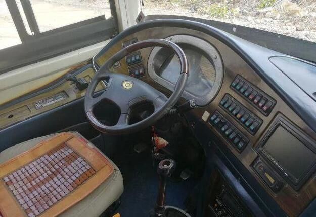6120 Model Deisel 61 Kursi Digunakan Bus Penumpang 2011 Tahun Youngman Brand