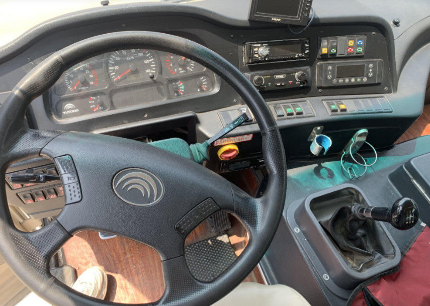2015 Tahun 22 Kursi Digunakan Yutong Bus Cummins Mesin Depan 6729 Model Yutong Bus