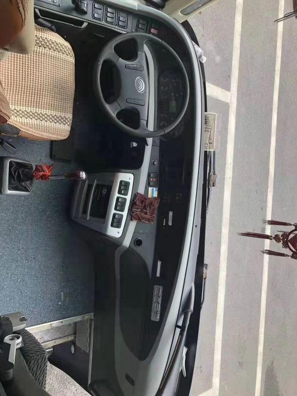Bus Yutong Bepergian Digunakan 55 Kursi Diesel 2013 Tahun LHD Drive 12000 × 2550 × 3890mm