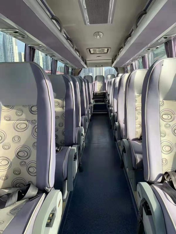 2011 Tahun Perjalanan Bekas Digunakan Yutong Bus Diesel 39 Kursi LHD Dengan Air Conditioner