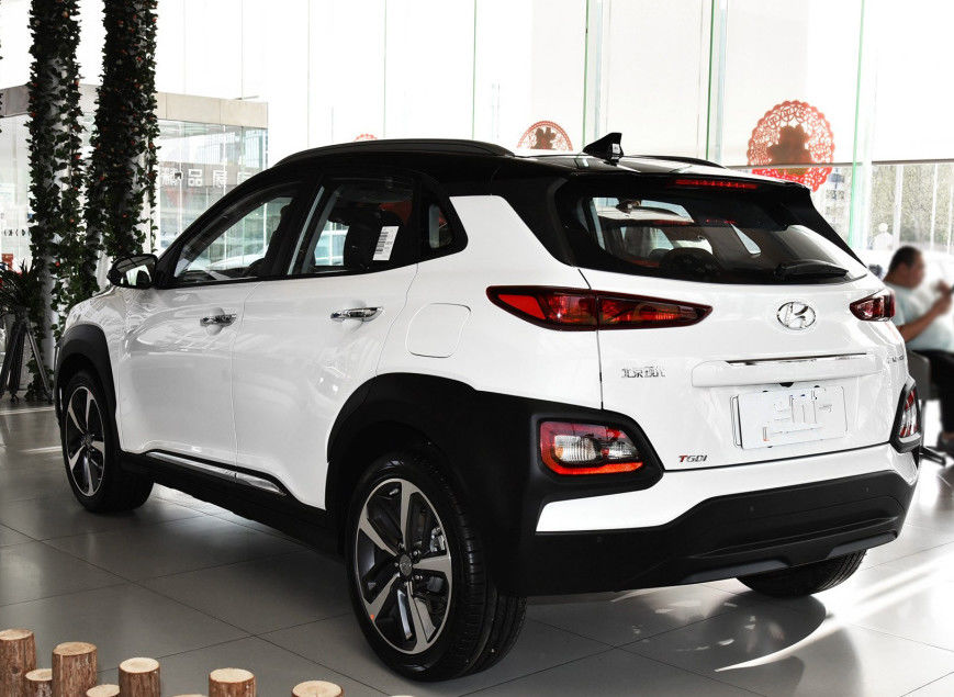 Hyundai Digunakan Mini Bus 1.6T 177hp F7 Gearbox 5 Kursi SUV Mini Car 1800mm Lebar Bus