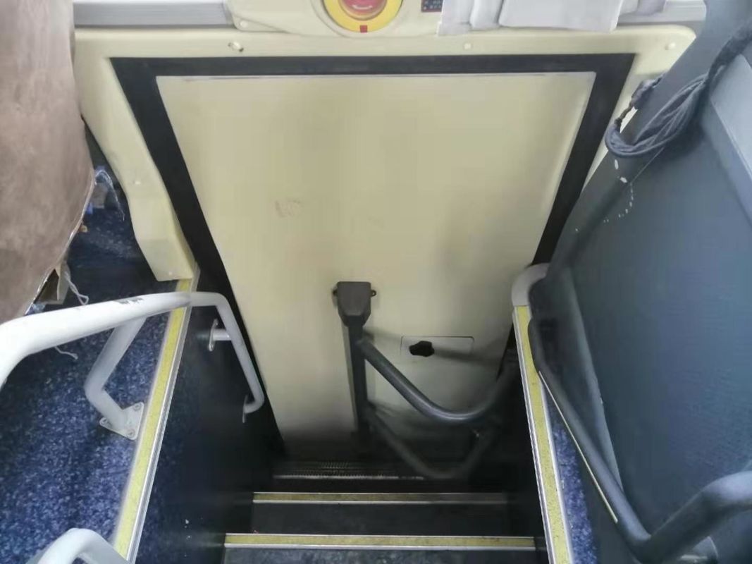 digunakan 51 kursi dua pintu LHD / RHD zk6127 model yutong bus 2010 tahun