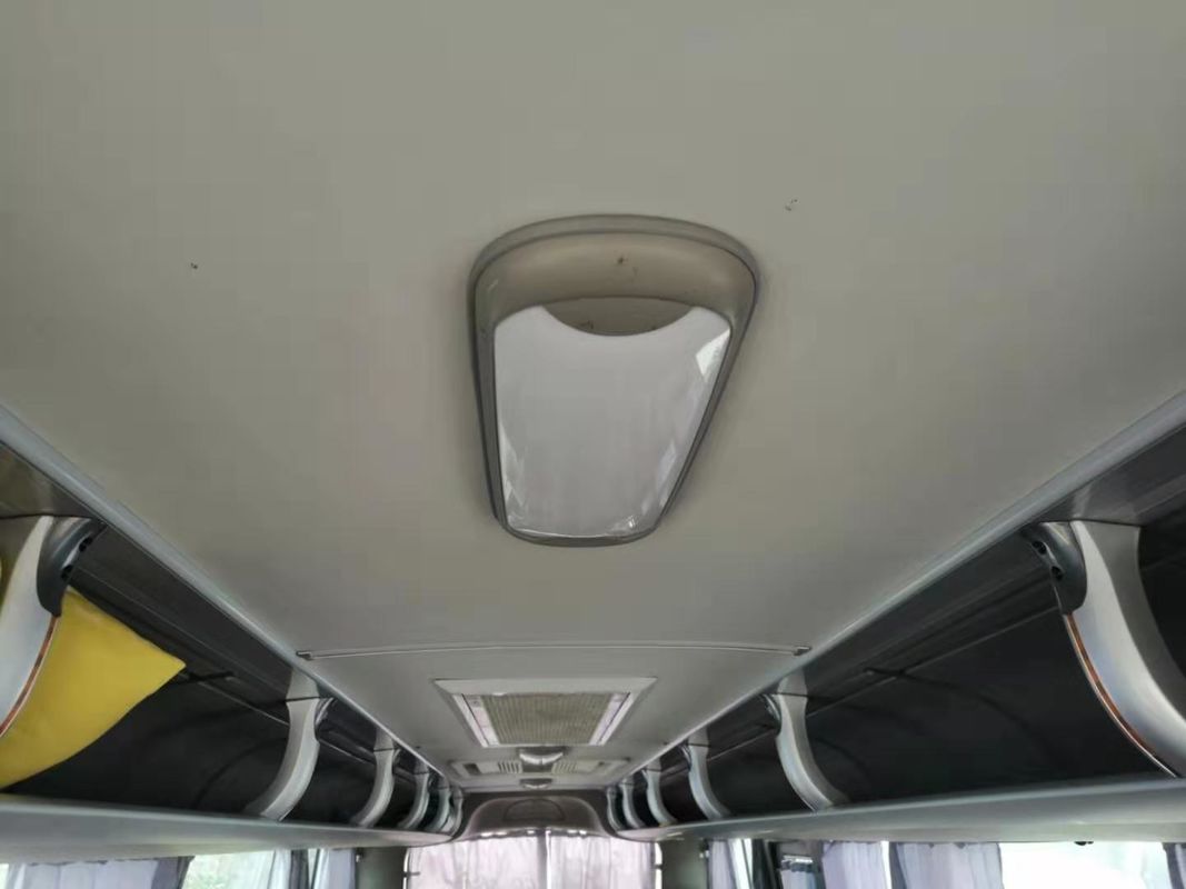 Model ZK6908 Bahan Bakar Diesel Digunakan Yutong Bus 2015 Tahun 39 Kursi Warna Opsional