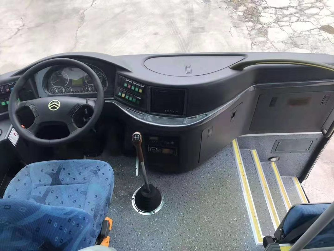 33 Kursi 2014 Tahun Digunakan Bus Perjalanan Digunakan Pelatih Motor Warna Biru 3300mm Tinggi Bus