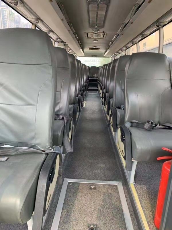 2014 Tahun 53 Kursi Mewah Digunakan Bus Yutong ZK6122 Model Tur Tangan Kedua