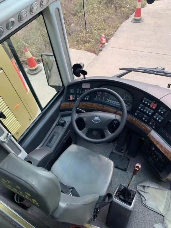 2014 Tahun 53 Kursi Mewah Digunakan Bus Yutong ZK6122 Model Tur Tangan Kedua