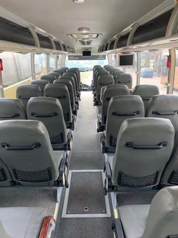 2014 Tahun 53 Kursi Mewah Digunakan Bus Yutong ZK6122 Model Tur Tangan Kedua