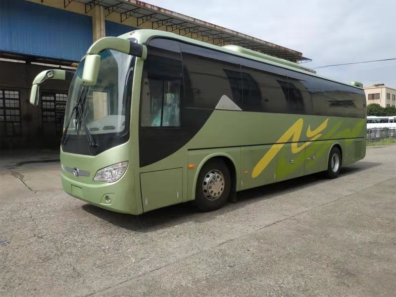 63 Kursi Bus Mesin Diesel Double Back Axle Drive Tangan Kiri 110km / H Kecepatan Maks