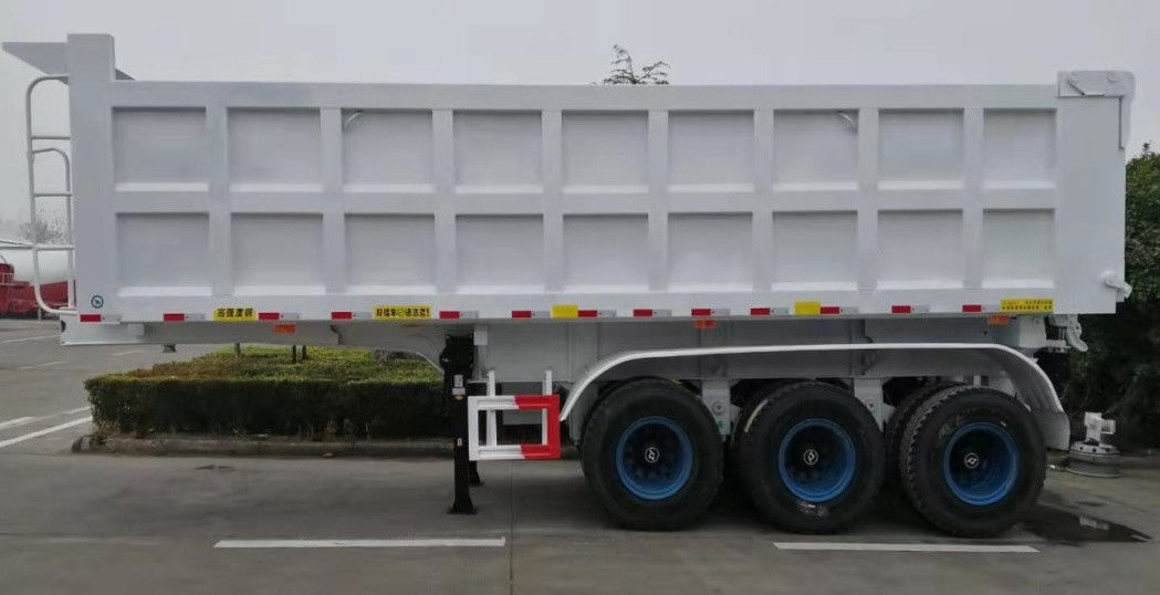 Truk Trailer Semi Dump Belakang 9,4M Dengan 3 As dan 28T TFOC Landing Leg