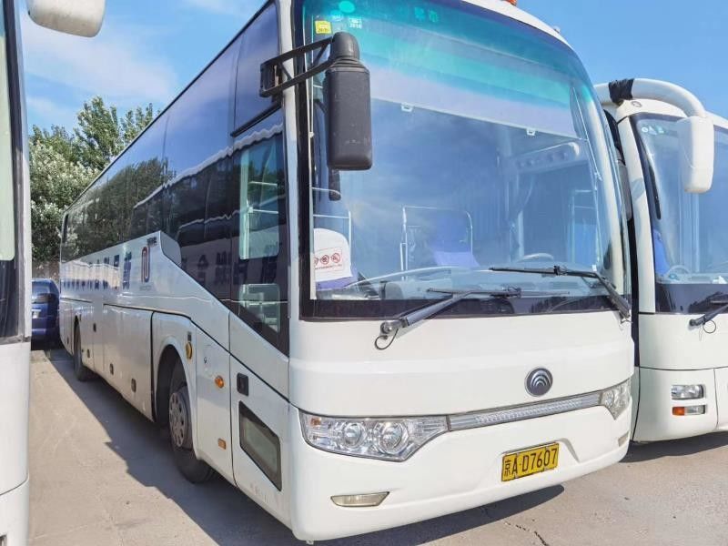 Tahun 2010 Diesel Yutong ZK6122 51 Kursi RHD Digunakan Bus Perjalanan Interior Mewah