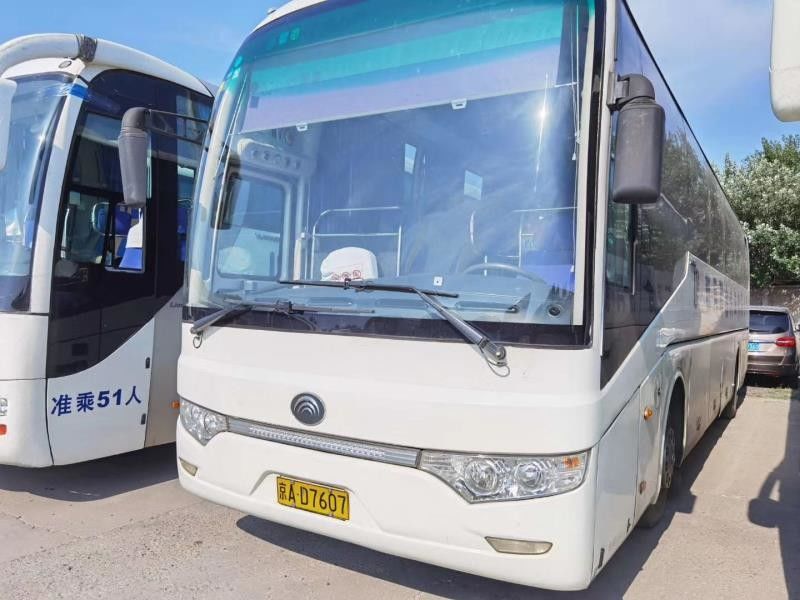 Tahun 2010 Diesel Yutong ZK6122 51 Kursi RHD Digunakan Bus Perjalanan Interior Mewah