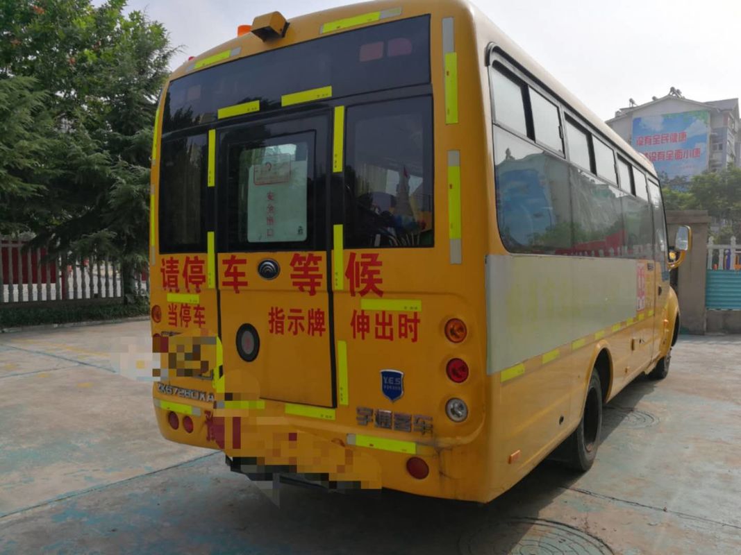 Mesin Diesel 95kw 2017 Tahun 36 Kursi Bekas Sekolah Bus Yutong Digunakan Bus Standar Euro III