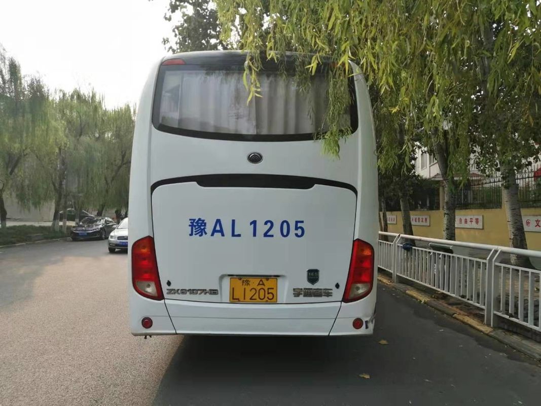 125km / H ZK6107 50 Kursi LHD 2012 Tahun Digunakan Bus Yutong Bus Pelatih untuk Penjualan Euro III Bus Penumpang Baik