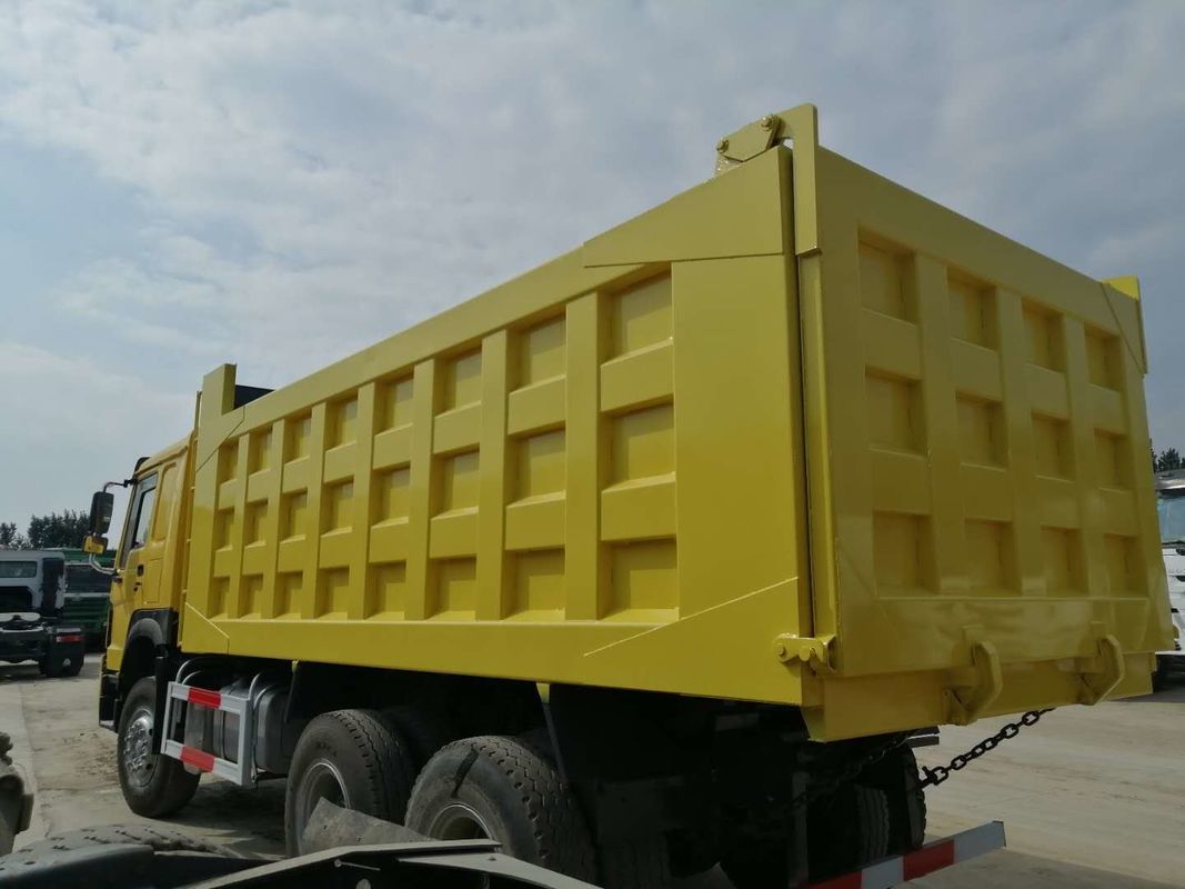 Pengangkatan Depan 6*4 TipperTruck 371-420HP RHD Second Hand Dump Truck WD Engine