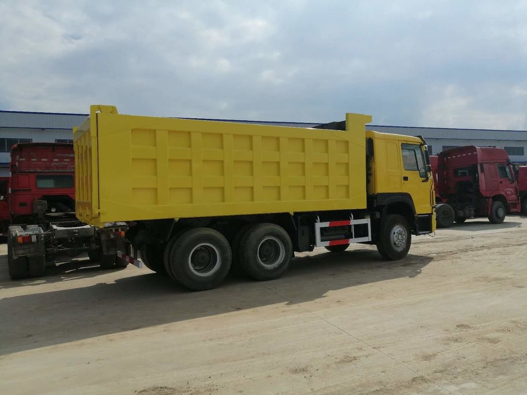 Pengangkatan Depan 6*4 TipperTruck 371-420HP RHD Second Hand Dump Truck WD Engine