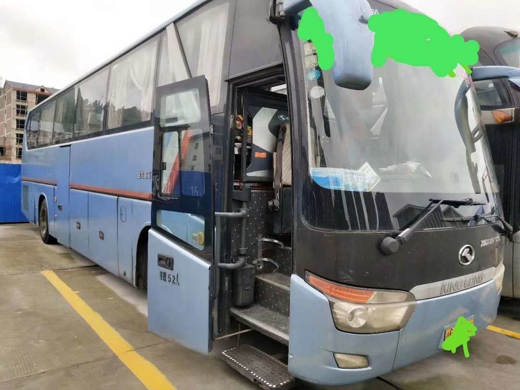 Kinglong RHD Deisel Engine 53 Kursi 233kw Bus Pelatih Bekas Dengan Pintu Ganda AC