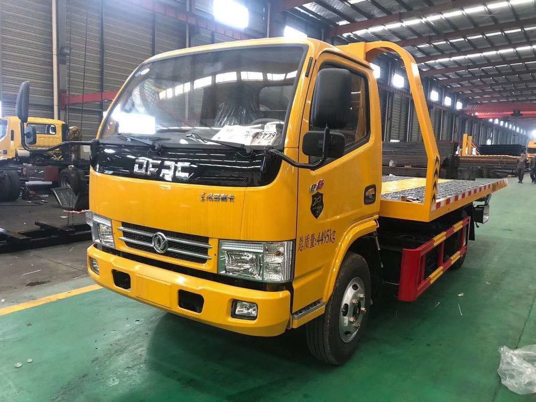 Euro 3 Dongfeng 95HP 6 Wheel Road Rescue Tow Truck 3 Ton 5 Ton 6 Ton