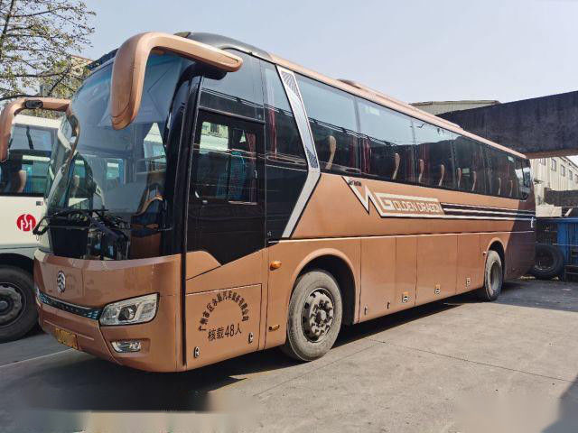 Golden Dragon XML6117 Digunakan Bus Pelatih 48 Kursi 2018 Tahun Euro V Sasis Baja