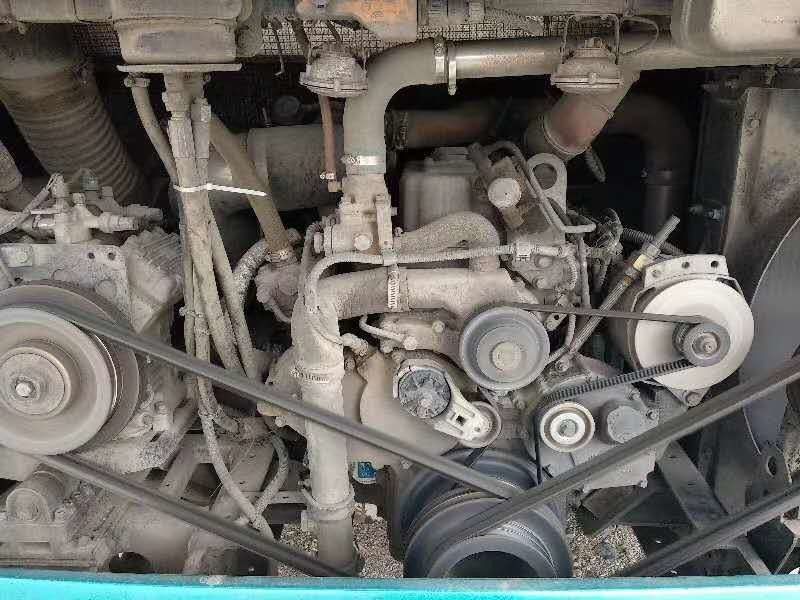 ZK6116HF 228kw 51 Kursi Digunakan Yutong Bus Bus Penumpang Kursi Mewah Low Kilometer Nude Packing LHD