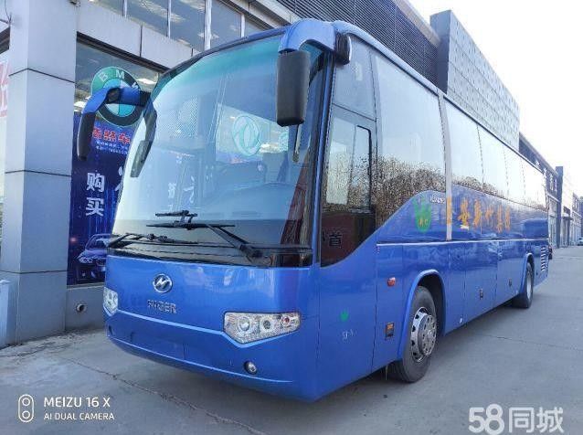 Lebih Tinggi KLQ6129 53 Kursi Mesin Belakang Digunakan Bus Pelatih Pintu Ganda Baja Chiassis