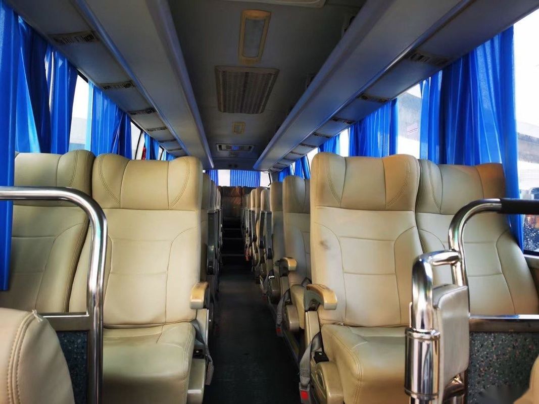 Bus Pelatih Bekas Kemudi Kiri Kondisi Baik Dengan AC Euro III Model XML6102 45 Kursi Bus Golden Dragon Bekas