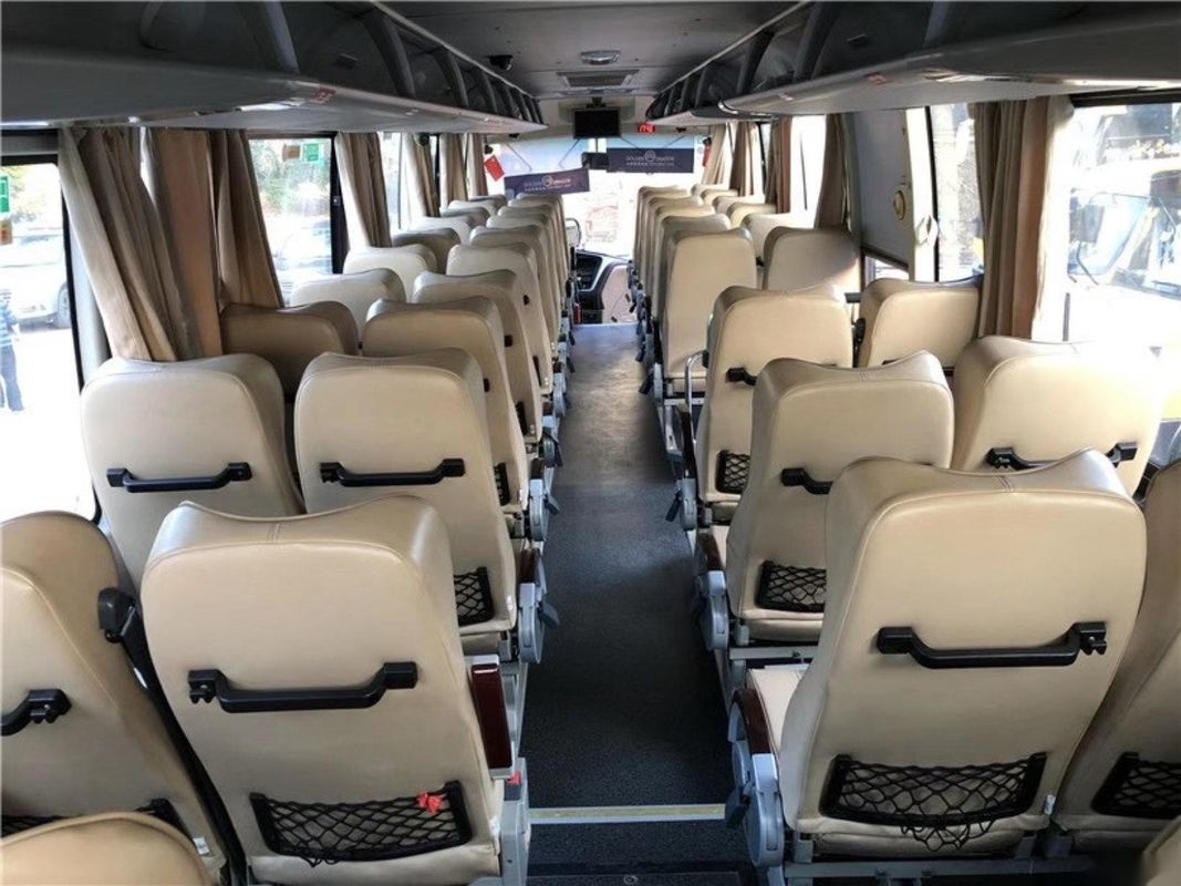 Mesin Yuchai Kursi VIP Digunakan Pelatih Pintu Ganda Airbag Chassis Bus Penumpang Digunakan Golden Dragon Bus XML6112 48 Kursi
