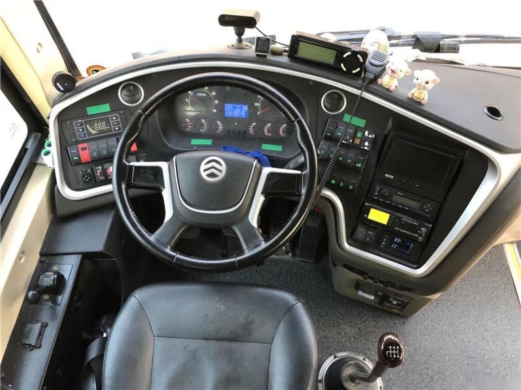 Mesin Yuchai Kursi VIP Digunakan Pelatih Pintu Ganda Airbag Chassis Bus Penumpang Digunakan Golden Dragon Bus XML6112 48 Kursi