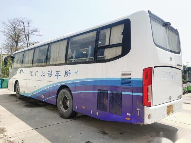 XMQ6119 Digunakan Bus Kinglong 56 Kursi 2 + 3 Tata Letak Digunakan Bus Tur Mesin Belakang Pintu Ganda Drive Tangan Kiri Airbag Chassis