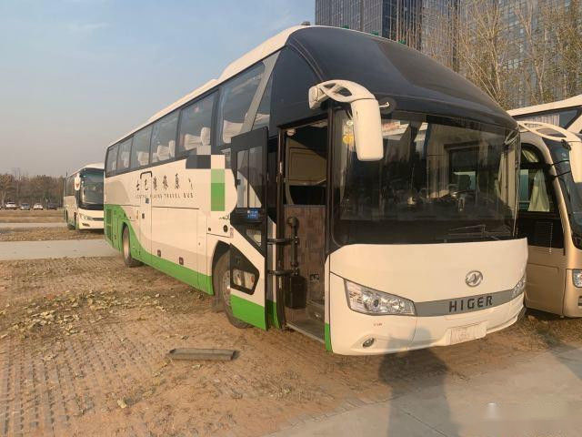 Bus Higer Bekas Untuk Bus Pelatih Bekas 50 Kursi Mesin Belakang KLQ6122 WP