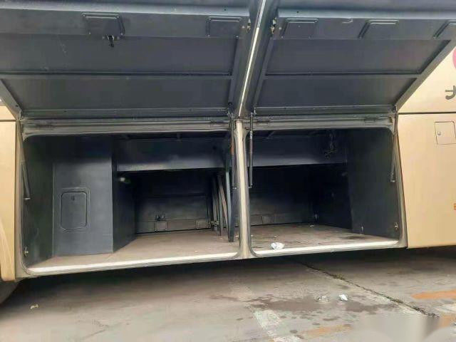 Bus Pelatih Bekas Merek Higer KLQ6109 46 Kursi Kilometer Rendah Pintu Setir Kiri