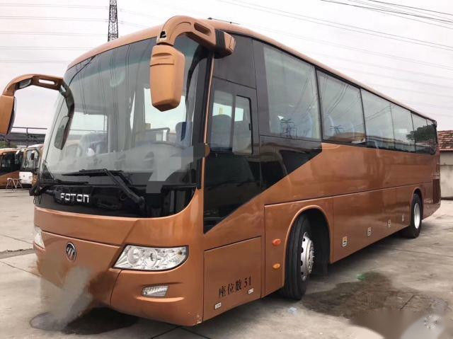BJ6113 Bus Pelatih Bekas FOTON Merk 51 Kursi Pintu Tunggal Kilometer Rendah Euro IV Drive Tangan Kiri