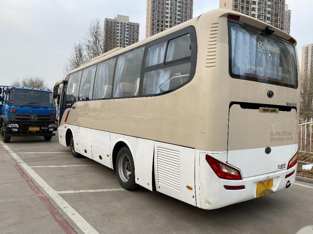 Bus Kinglong Bekas Model XMQ6802 32 Kursi Sasis Baja Drive Tangan Kiri Bus Wisata Bekas