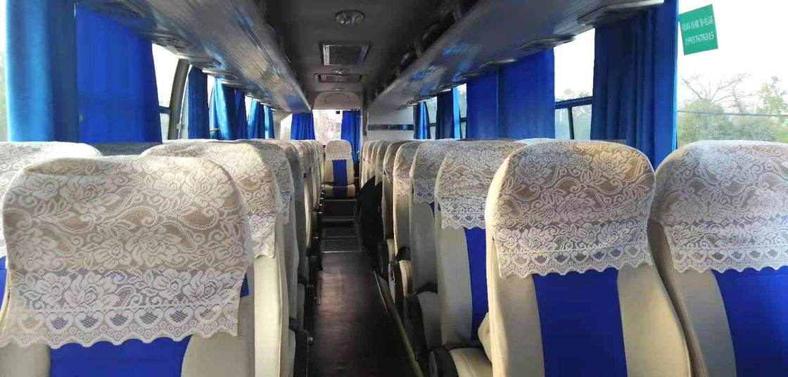 Bus Yutong Bekas ZK6110 51 Kursi Sasis Baja Bus Wisata Bekas Pintu Kemudi Ganda