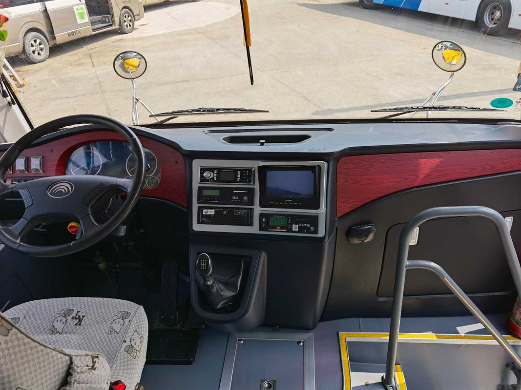 41 Kursi 2014 Tahun Bus Yutong ZK6729D Mesin Diesel Bekas Bus Sekolah LHD Pengemudi Tidak Ada Kecelakaan