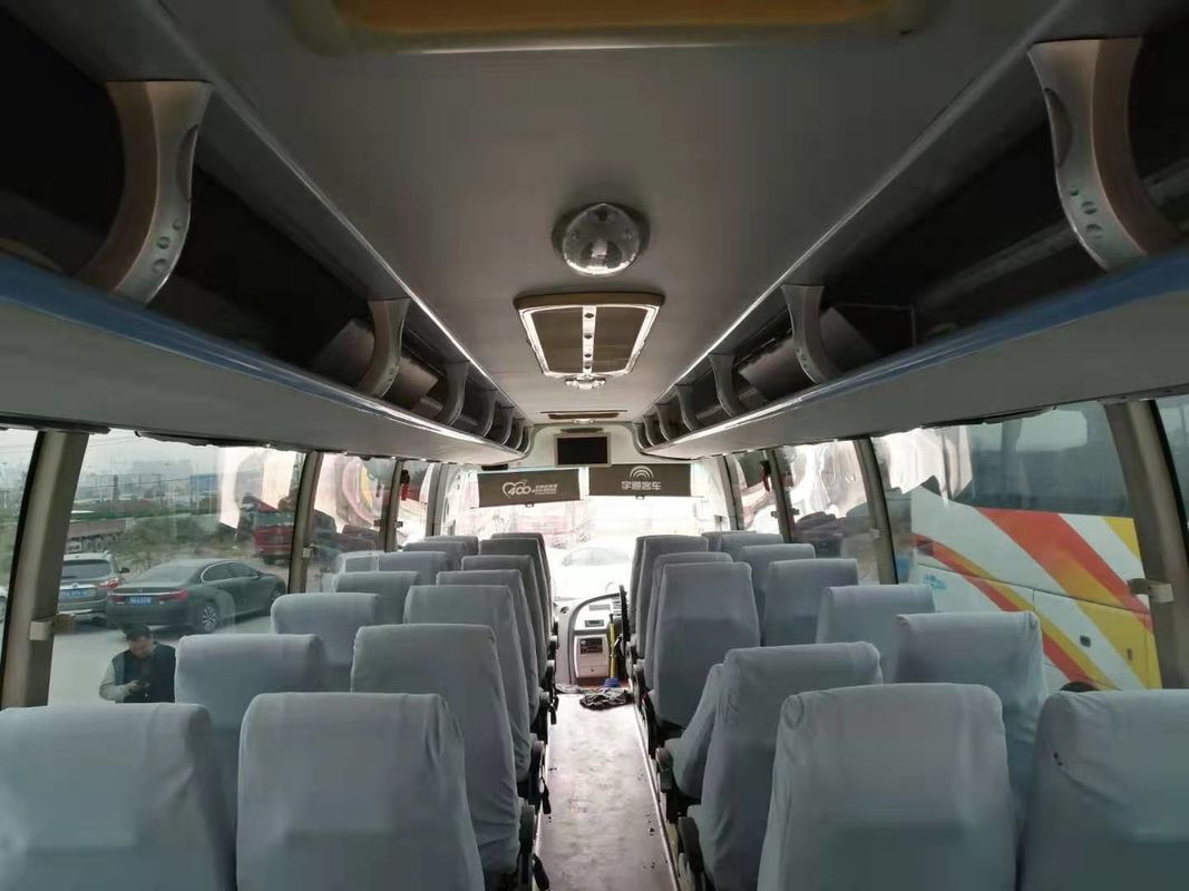 47 Kursi Bus Bekas Yutong ZK6107 Bus Pelatih Bekas 2014 Tahun 100km / H Kemudi RHD