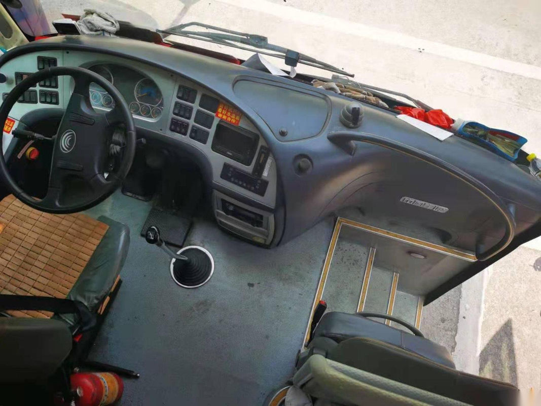 Bus Wisata Bekas Yutong Model ZK6110 47 Kursi Pintu Ganda Mesin Yuchai Euro III Nude Packing Kiri Kemudi