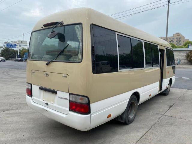 2011 Tahun 18 Kursi Bus Coaster Bekas, LHD Bus Mini Toyota Coaster Bekas Dengan Mesin Bensin 2TR, Kemudi Kiri