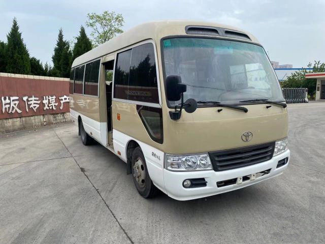 2011 Tahun 18 Kursi Bus Coaster Bekas, LHD Bus Mini Toyota Coaster Bekas Dengan Mesin Bensin 2TR, Kemudi Kiri