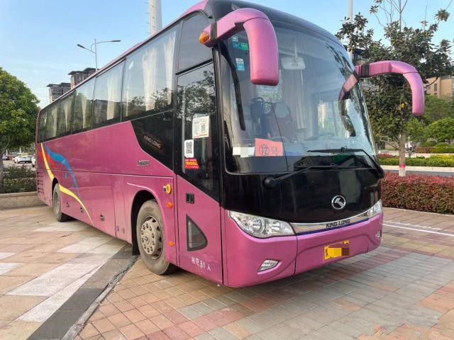 Perbarui 2015 Tahun Digunakan King long XMQ6113 Bus Pelatih 51 Kursi bus bekas Mesin Diesel Tidak Ada Kecelakaan Bus LHD