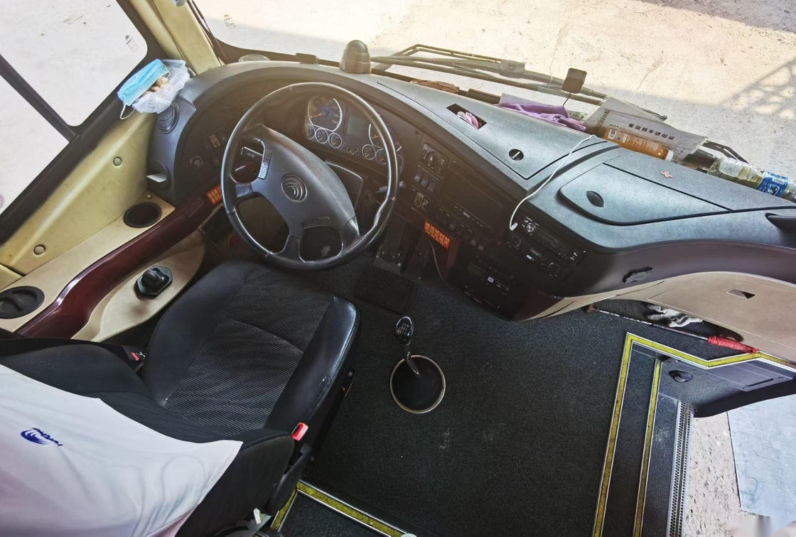Bus Wisata Bekas Yutong Merek ZK6116 48 Kursi Pintu Ganda Bus Penumpang Airbag Chassis Nude Packing Kiri Kemudi