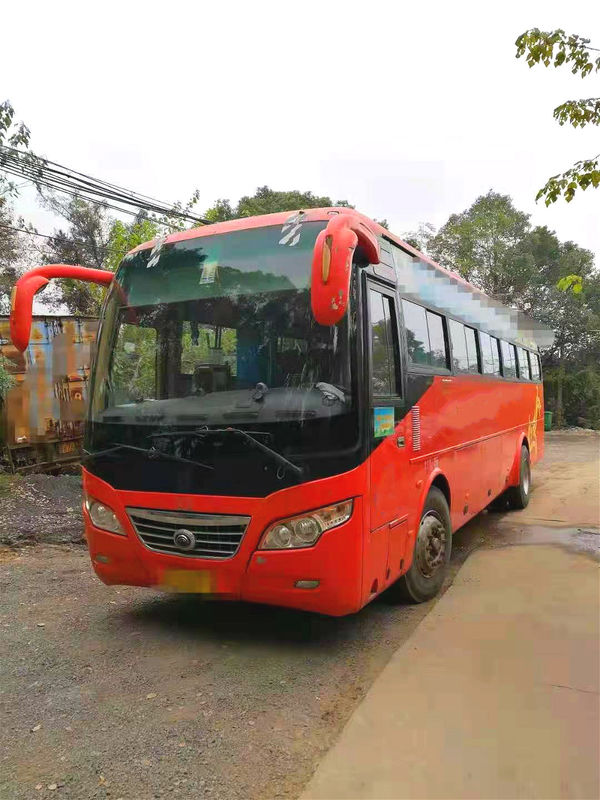 44 Kursi Bekas Bus Yutong ZK6102D Bus Pelatih Bekas Tahun 2014 Mesin Kemudi Mesin Diesel LHD